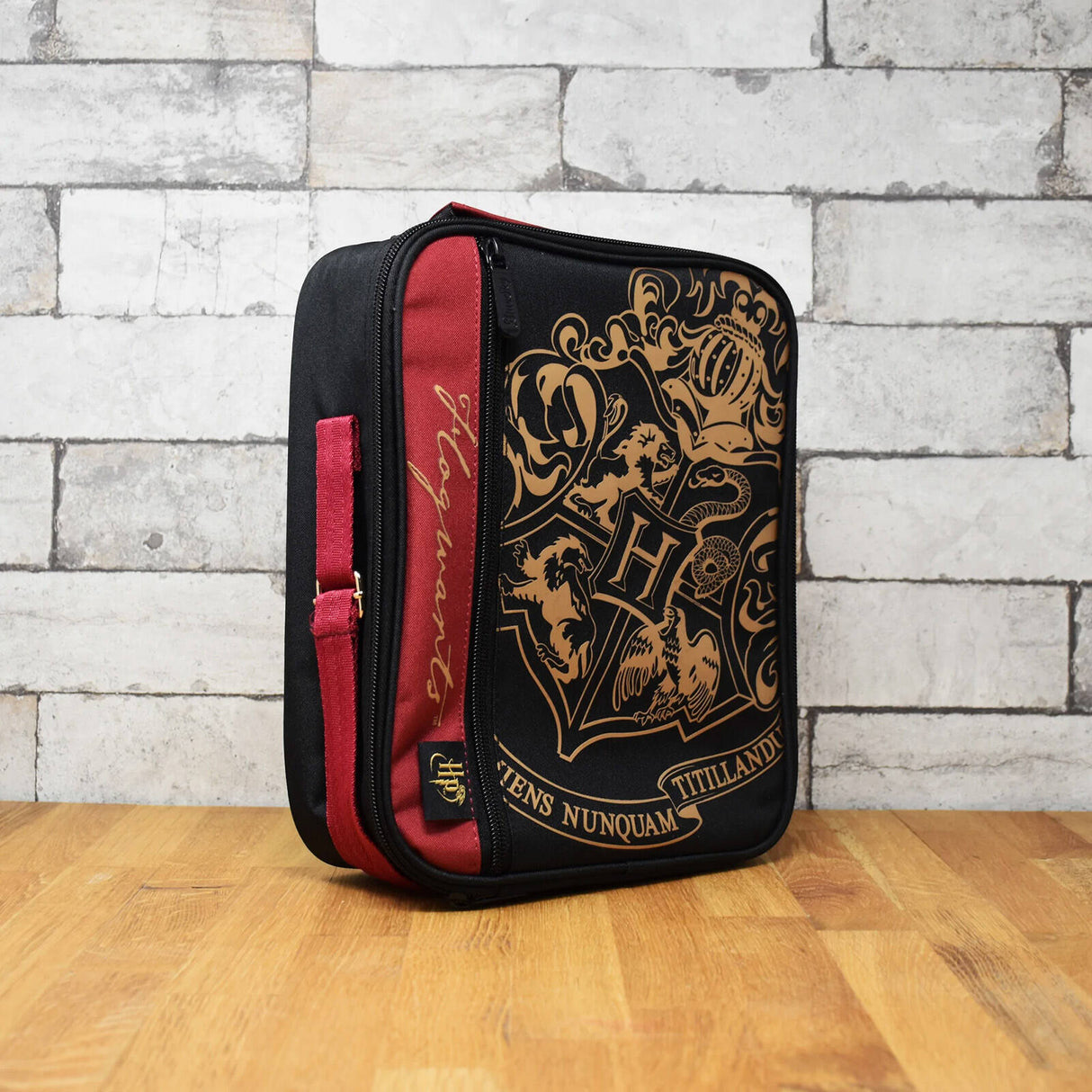 Blue Sky Harry Potter Deluxe 2 Pocket Lunchbag - Crest