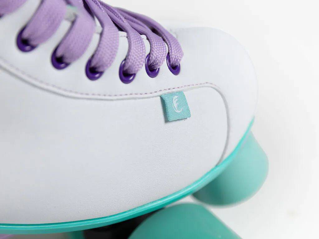 Chaya Melrose Quad Roller Skates - White/Teal