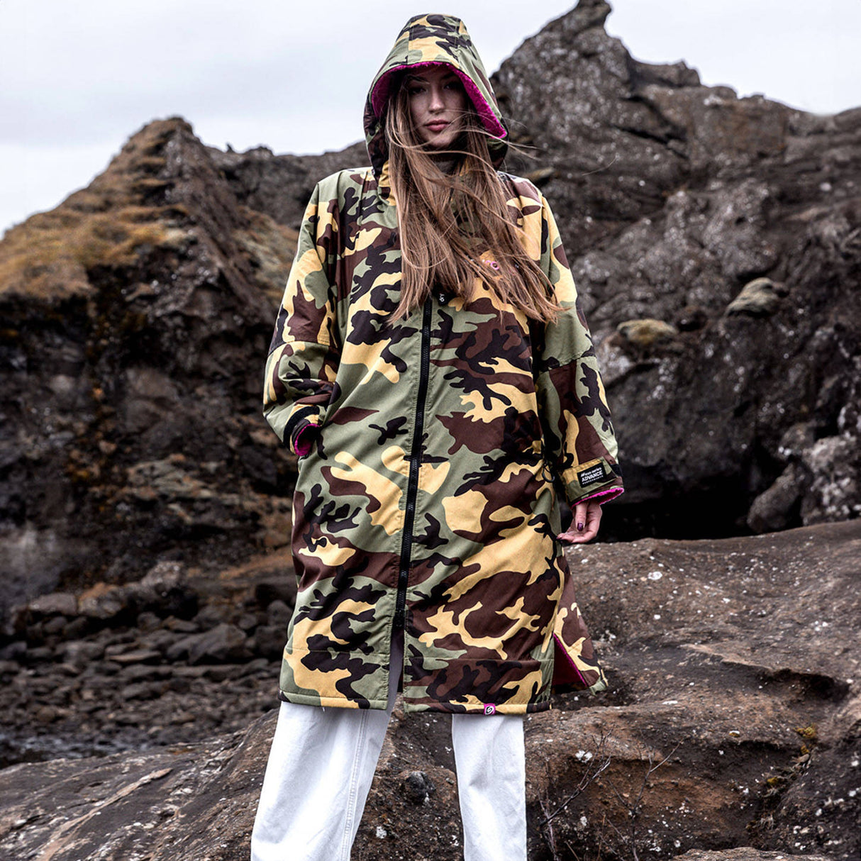 Dryrobe Advance Long Sleeve V3 Changing Robe - Camoflage/Pink