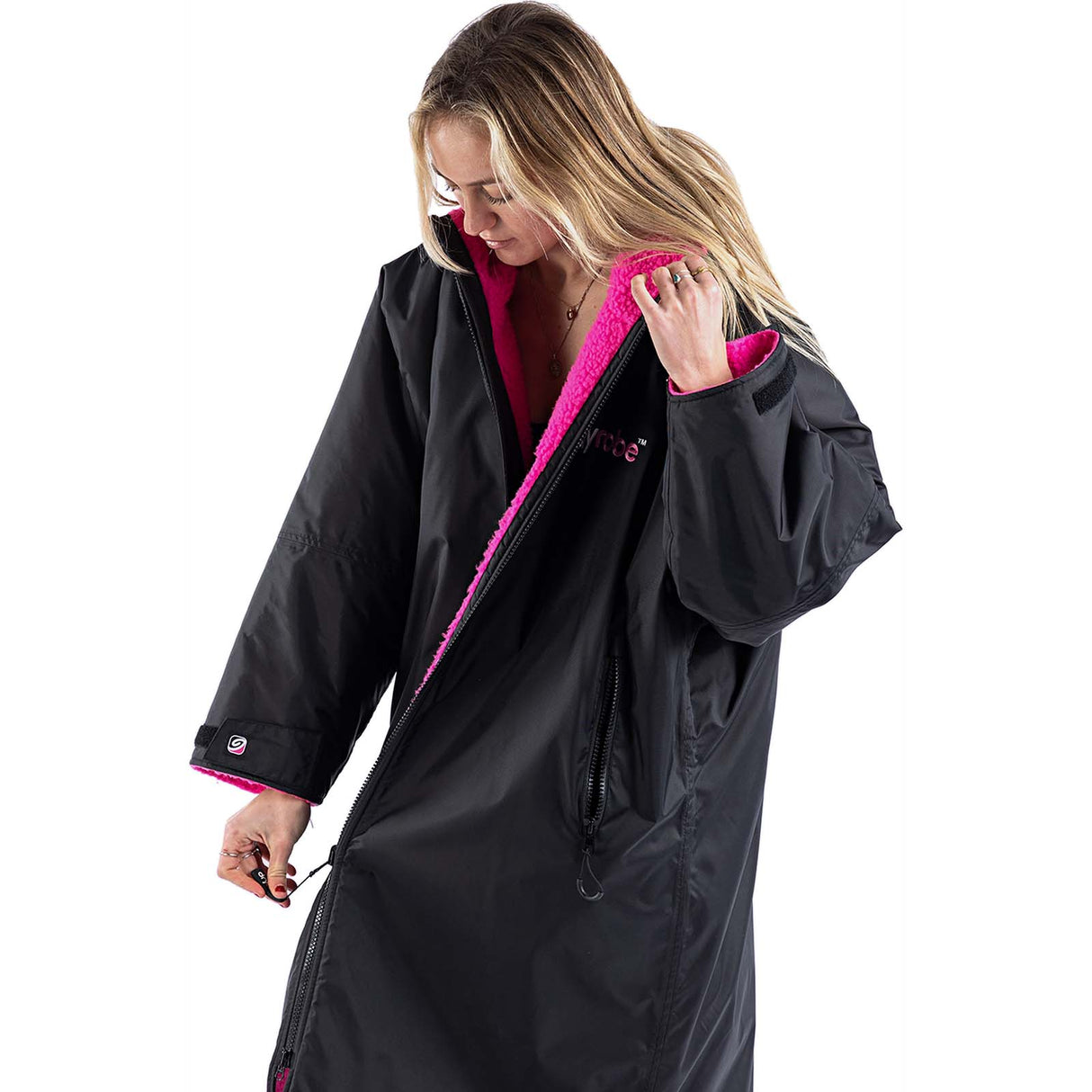 Dryrobe Advance Long Sleeve Changing Robe - Black/Pink