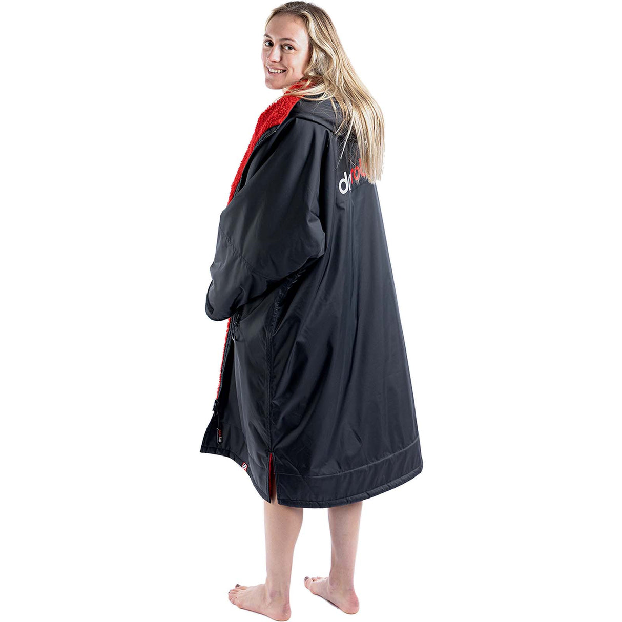 Dryrobe Advance Long Sleeve Changing Robe - Black/Red