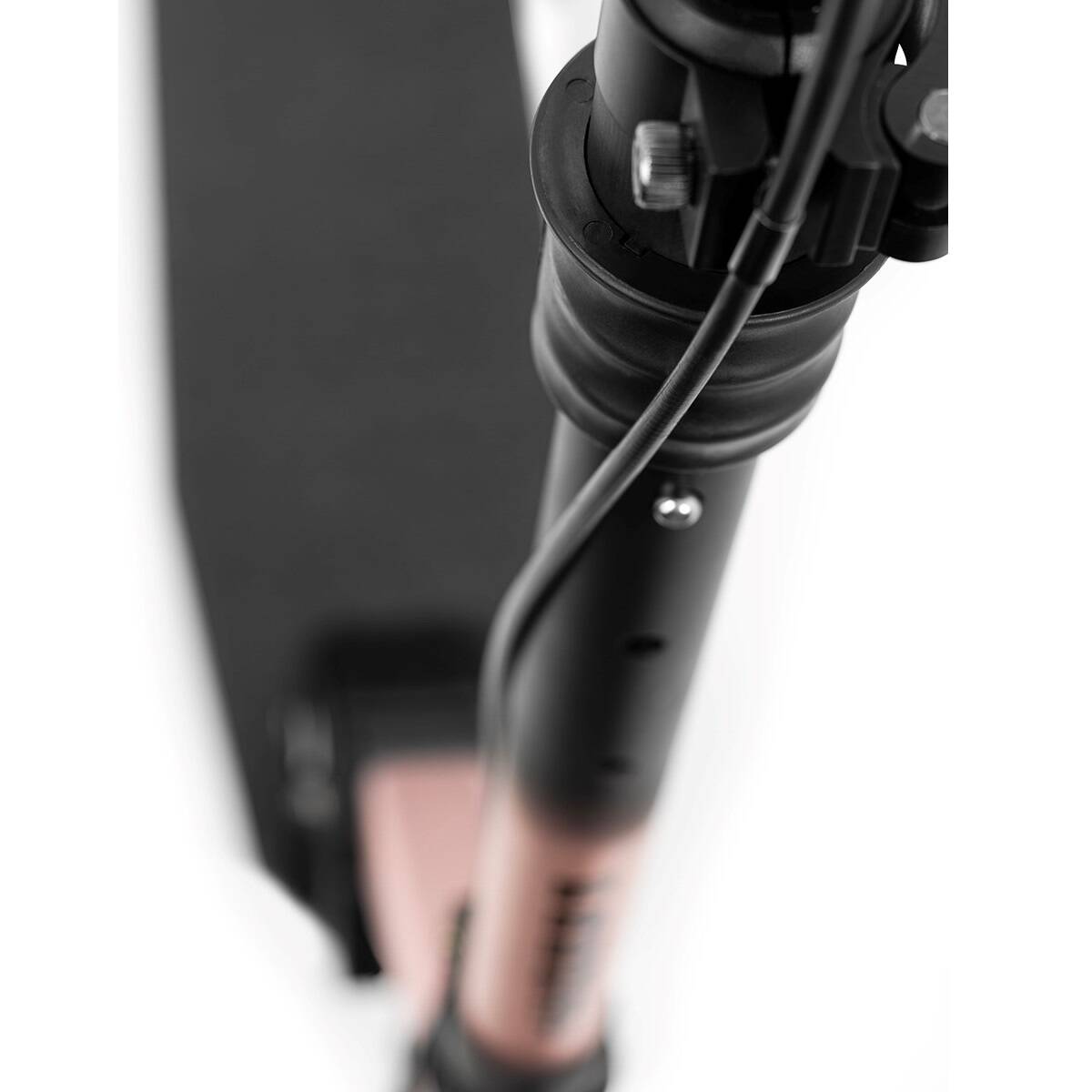 Frenzy 205mm Air Zero Recreational Scooter - Black/Rose