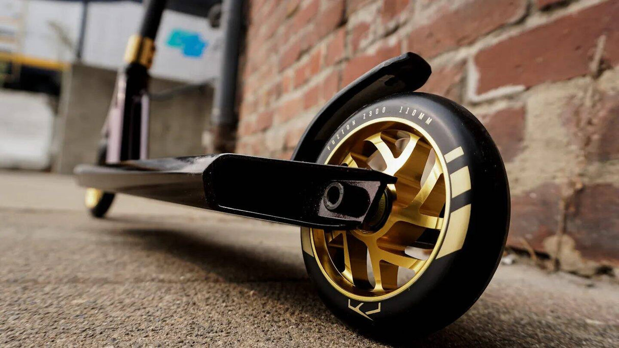 Fuzion Z300 Stunt Scooter - Black/Gold Colorshift