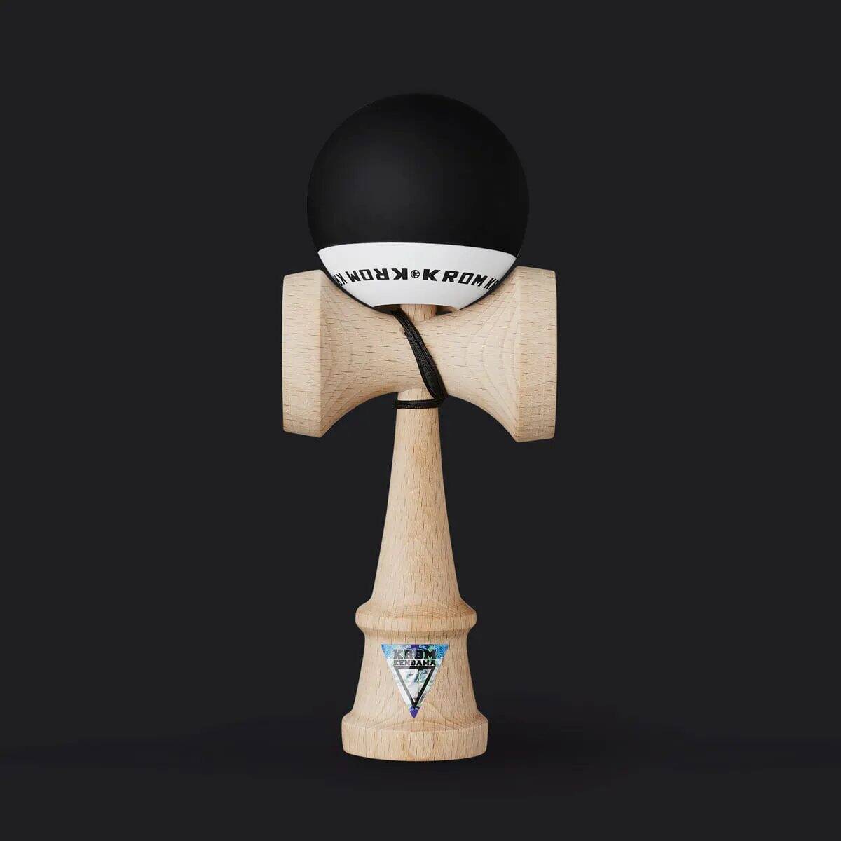 Krom Pop Kendama - Black