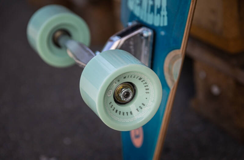 Playlife Pintail Complete Longboard - Seneca 38''