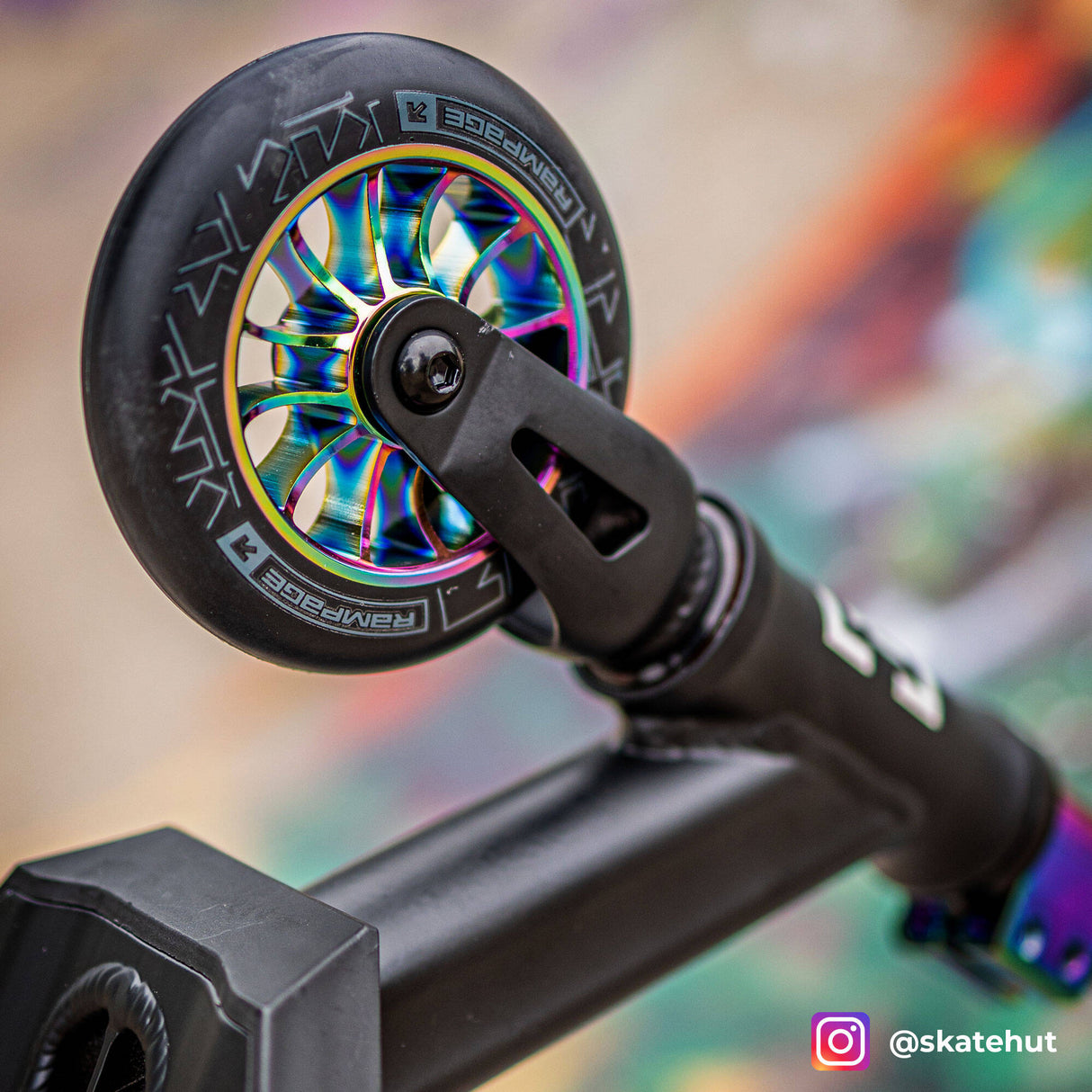 Rampage R2 2023 Complete Stunt Scooter - Black/Neochrome
