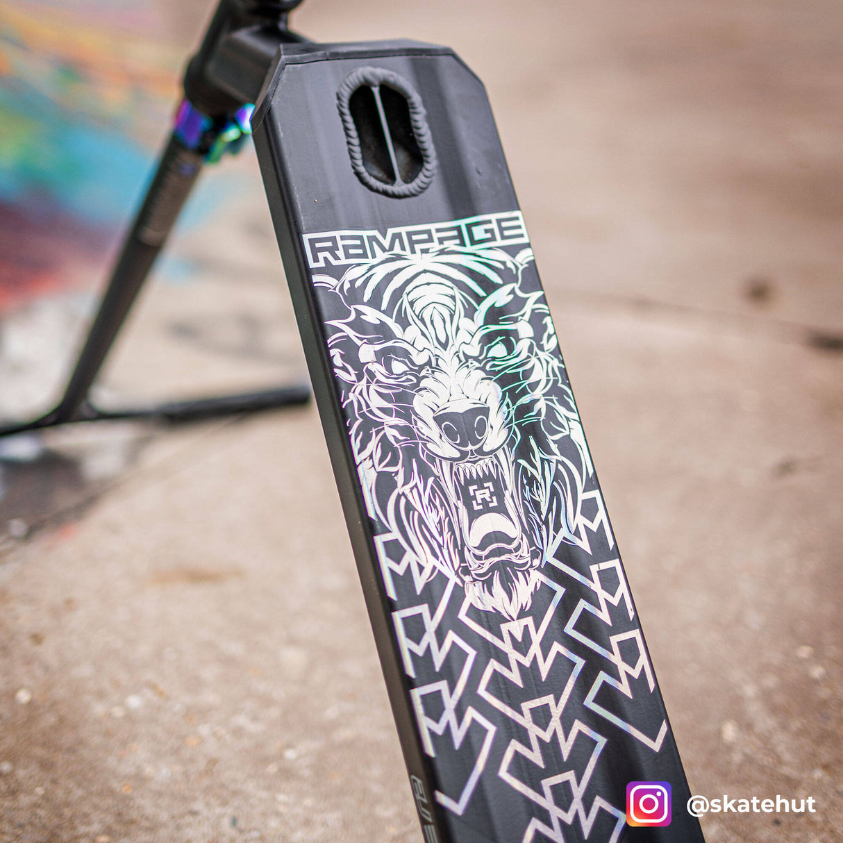 Rampage R2 2023 Complete Stunt Scooter - Black/Neochrome