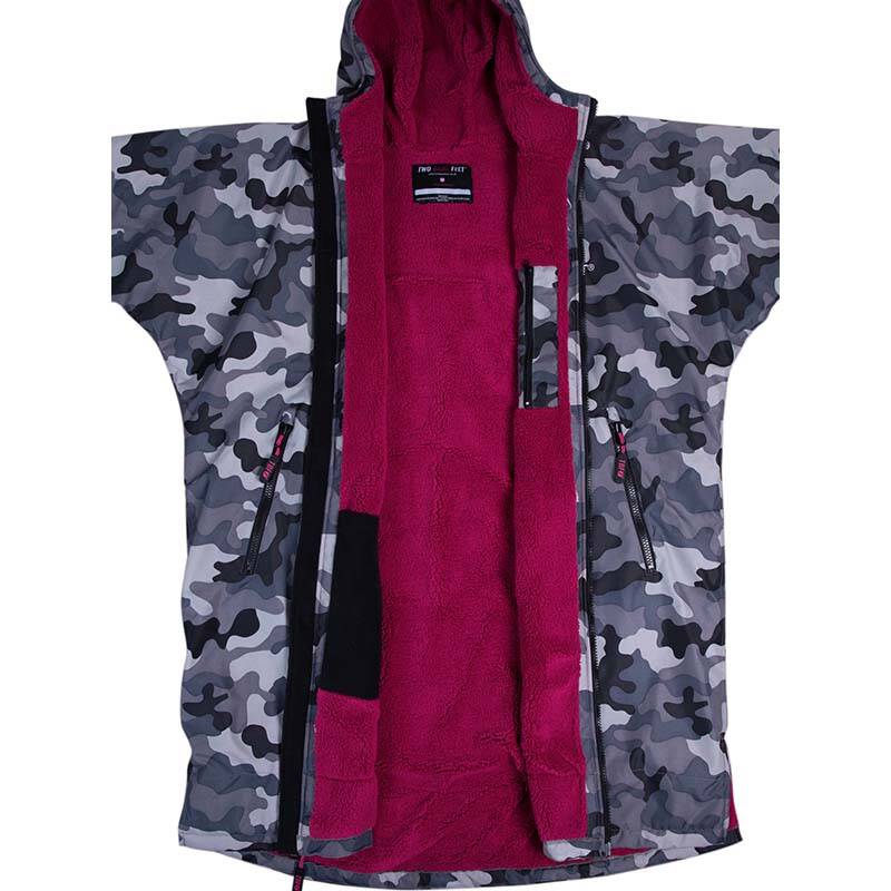 Two Bare Feet Junior Weatherproof Changing Robe & Mat - Camo/Raspberry