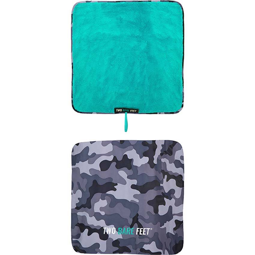 Two Bare Feet Adult Weatherproof Changing Robe - Camo/Teal