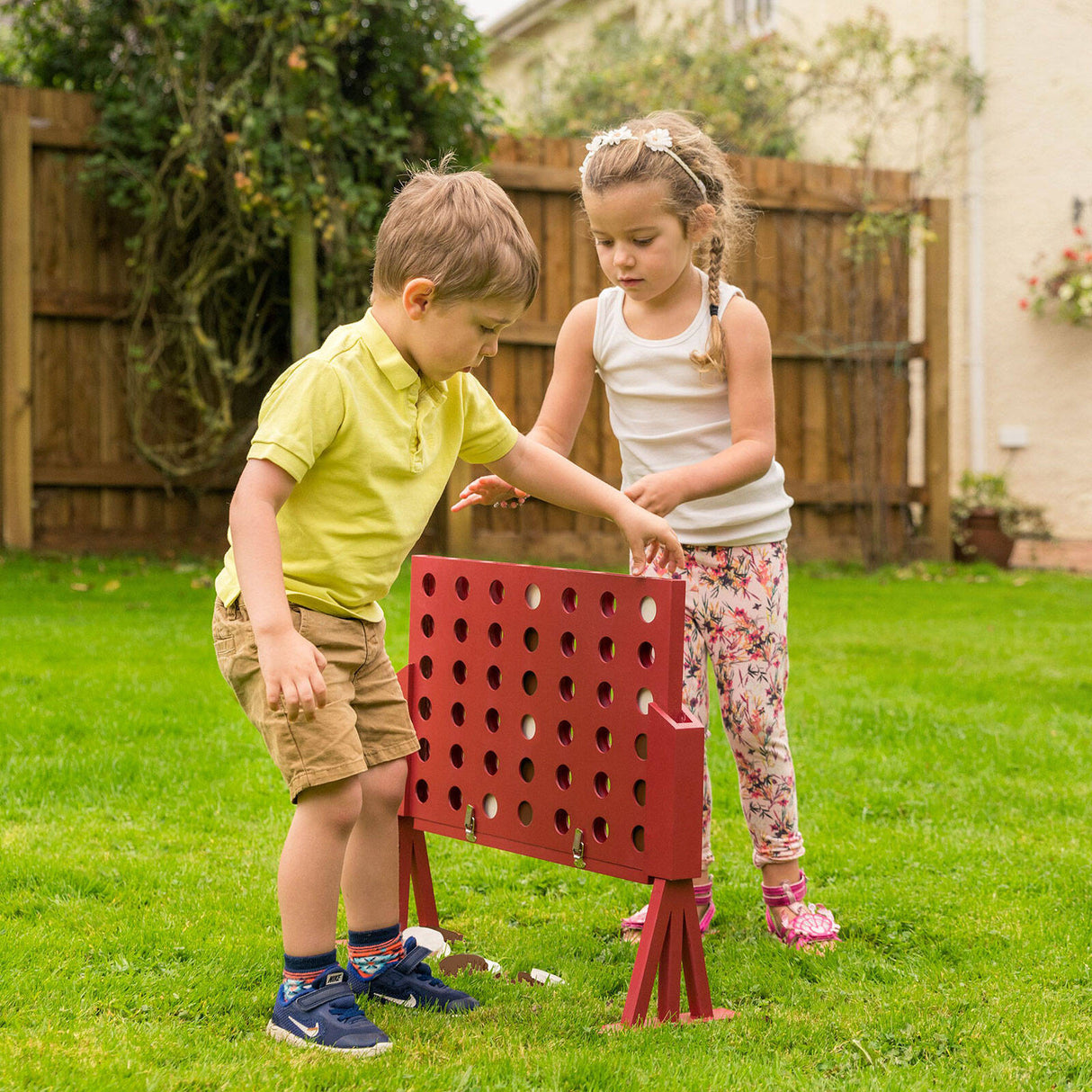 Toyrific 4 In A Row Garden Game