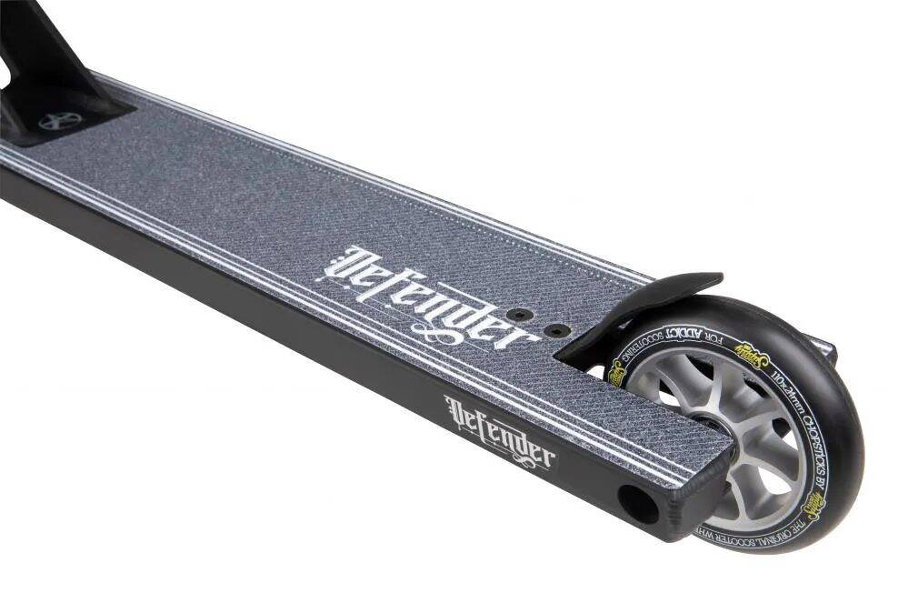 Addict Defender 3.0 Stunt Scooter - Black/Silver