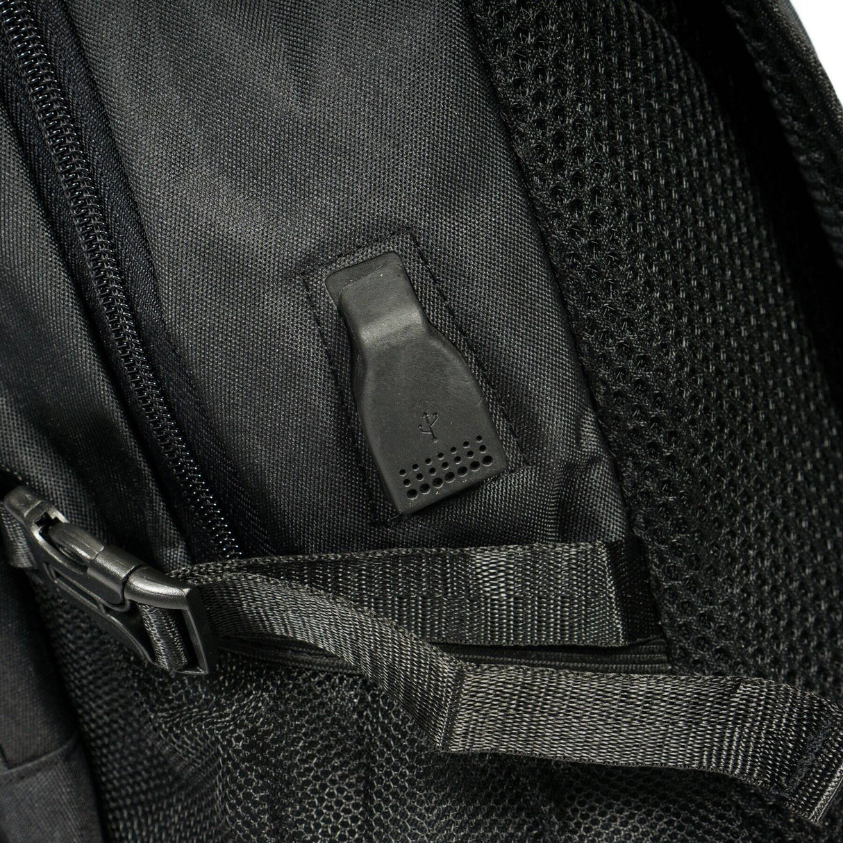 CORE Helmet Backpack - Black 25L