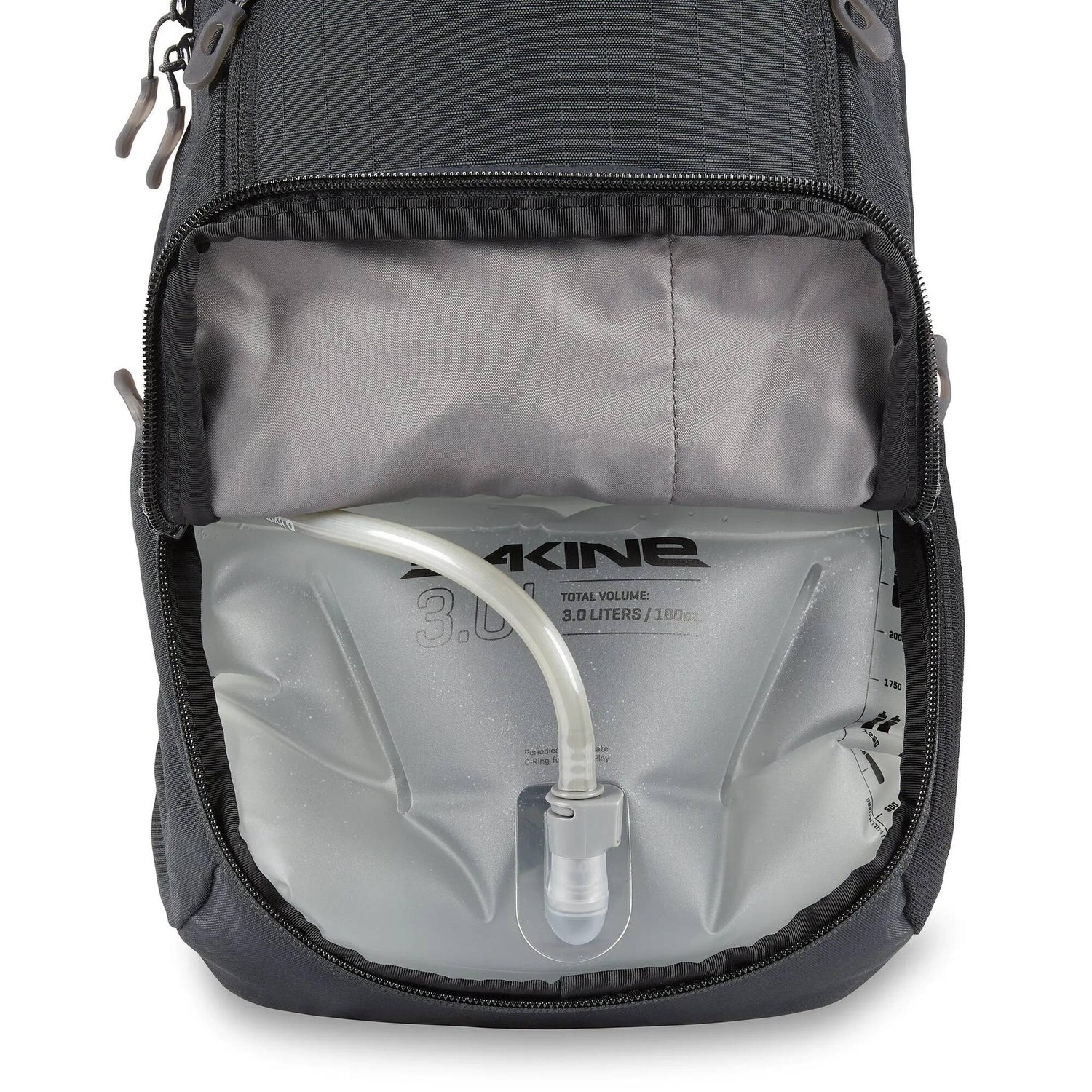 Dakine Syncline Hydration 12L Backpack - Black