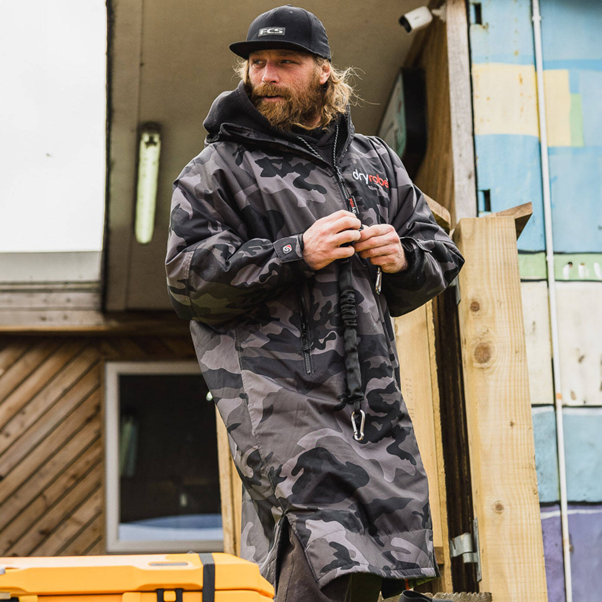 Dryrobe Advance Long Sleeve V3 Changing Robe - Black/Camoflage/Black