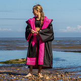 Dryrobe Advance Kids Short Sleeve V3 Changing Robe - Black/Pink