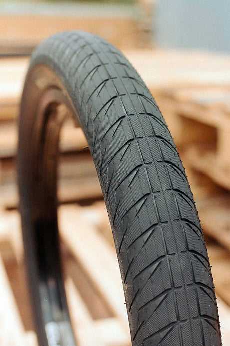 Eclat Creature Felix 20 x 2.4" BMX Tyre - Black