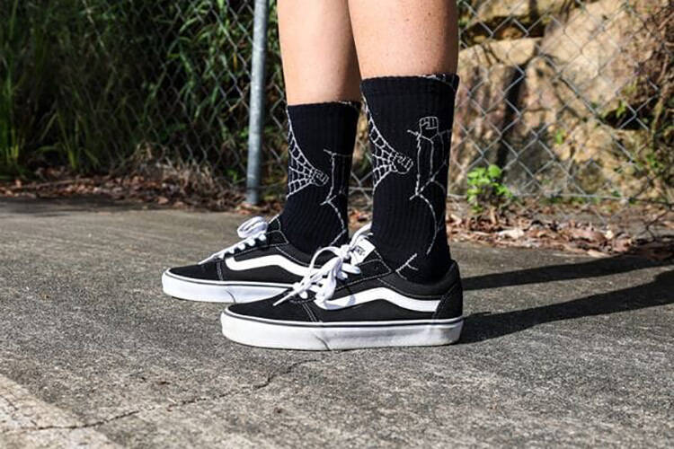 Fist Gloves Cobweb Crew Socks