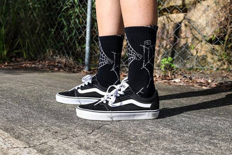 Fist Gloves Cobweb Crew Socks