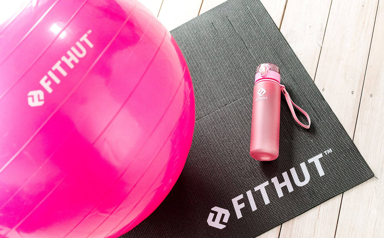 FitHut 65cm Gym Ball and Pump Fitness Ball V2