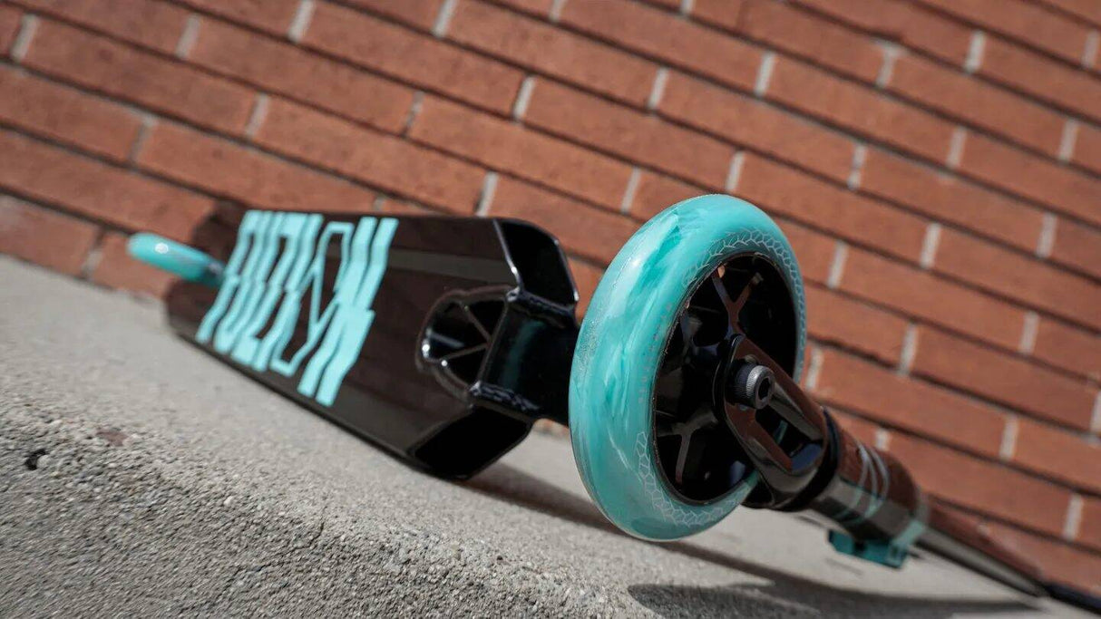 Fuzion Z250 Stunt Scooter - Black/Teal