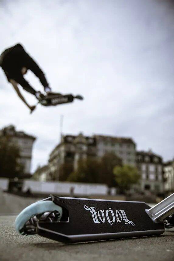 Fuzion Z300 Stunt Scooter - Grey