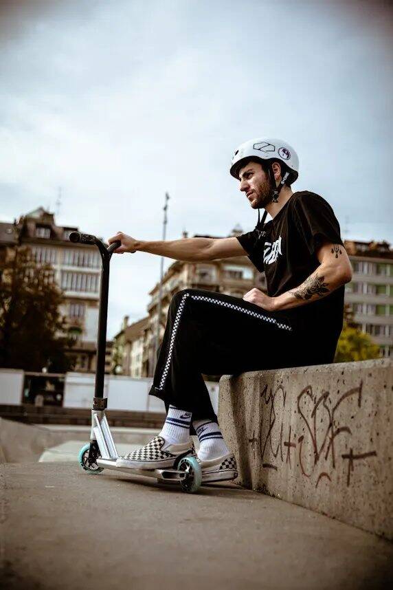 Fuzion Z300 Stunt Scooter - Grey