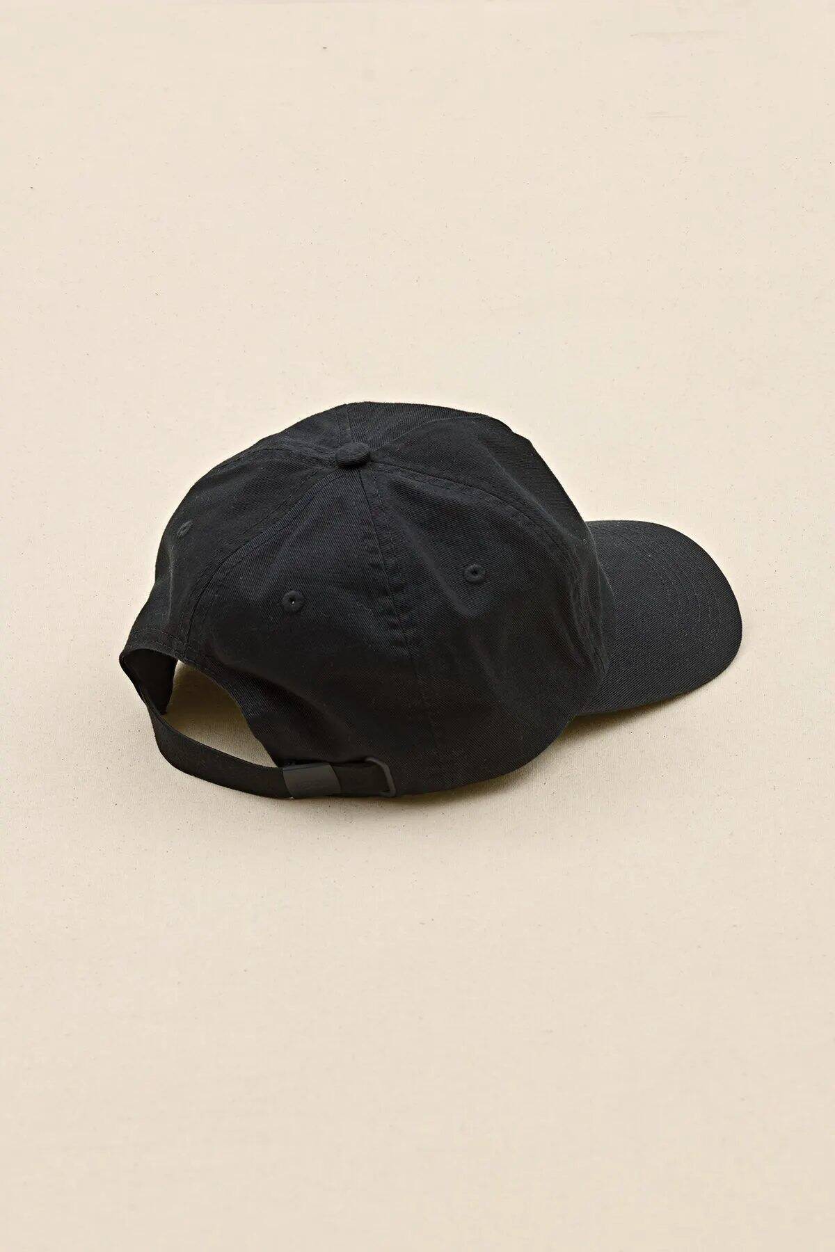 Globe Full Circle Cap - Washed Black
