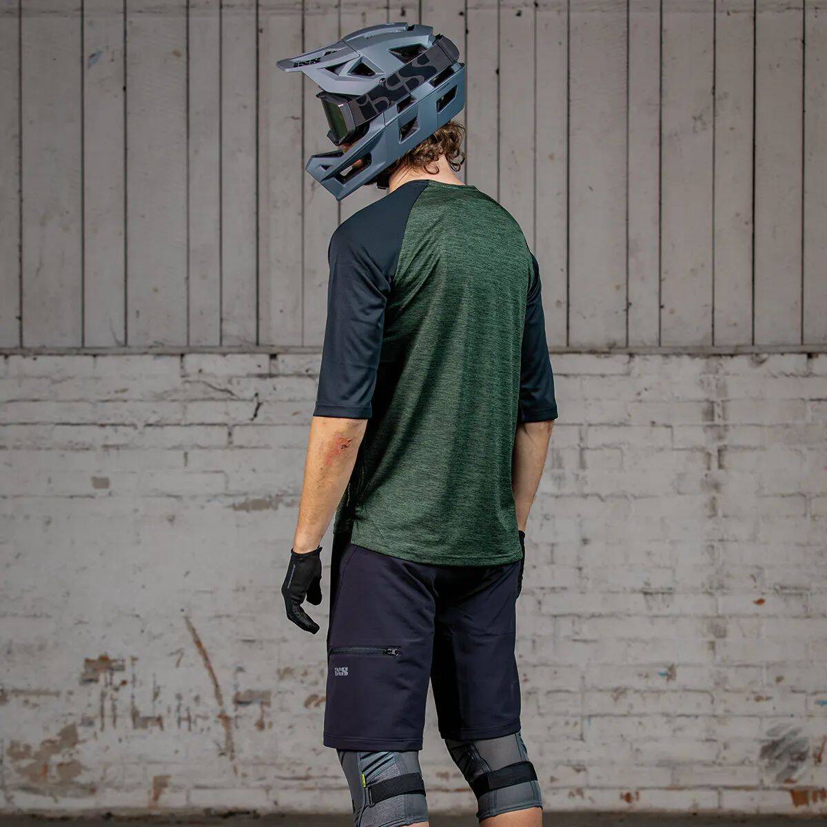 iXS Carve Evo Shorts - Black