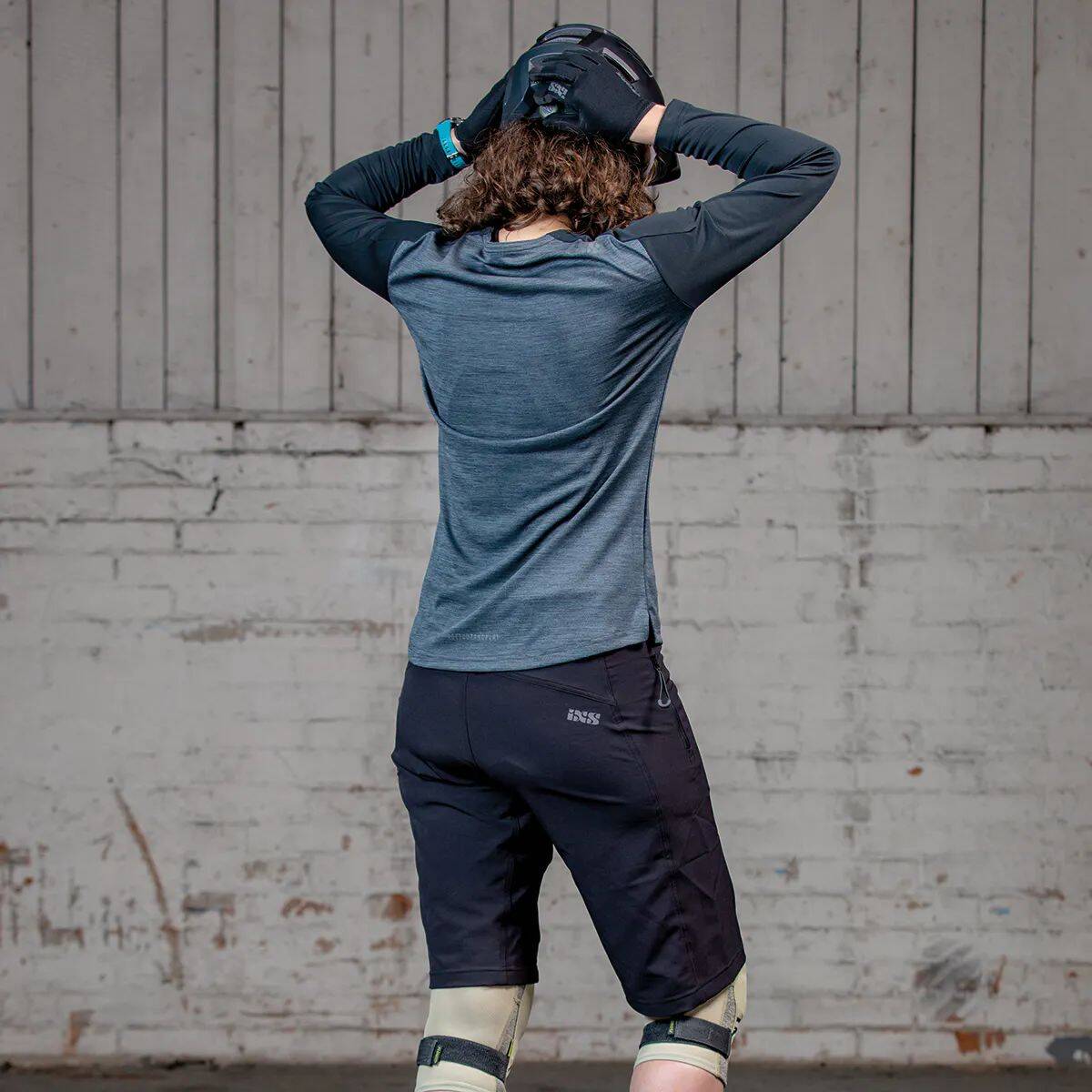 iXS Women's Carve Evo Shorts - Anthracite/Black