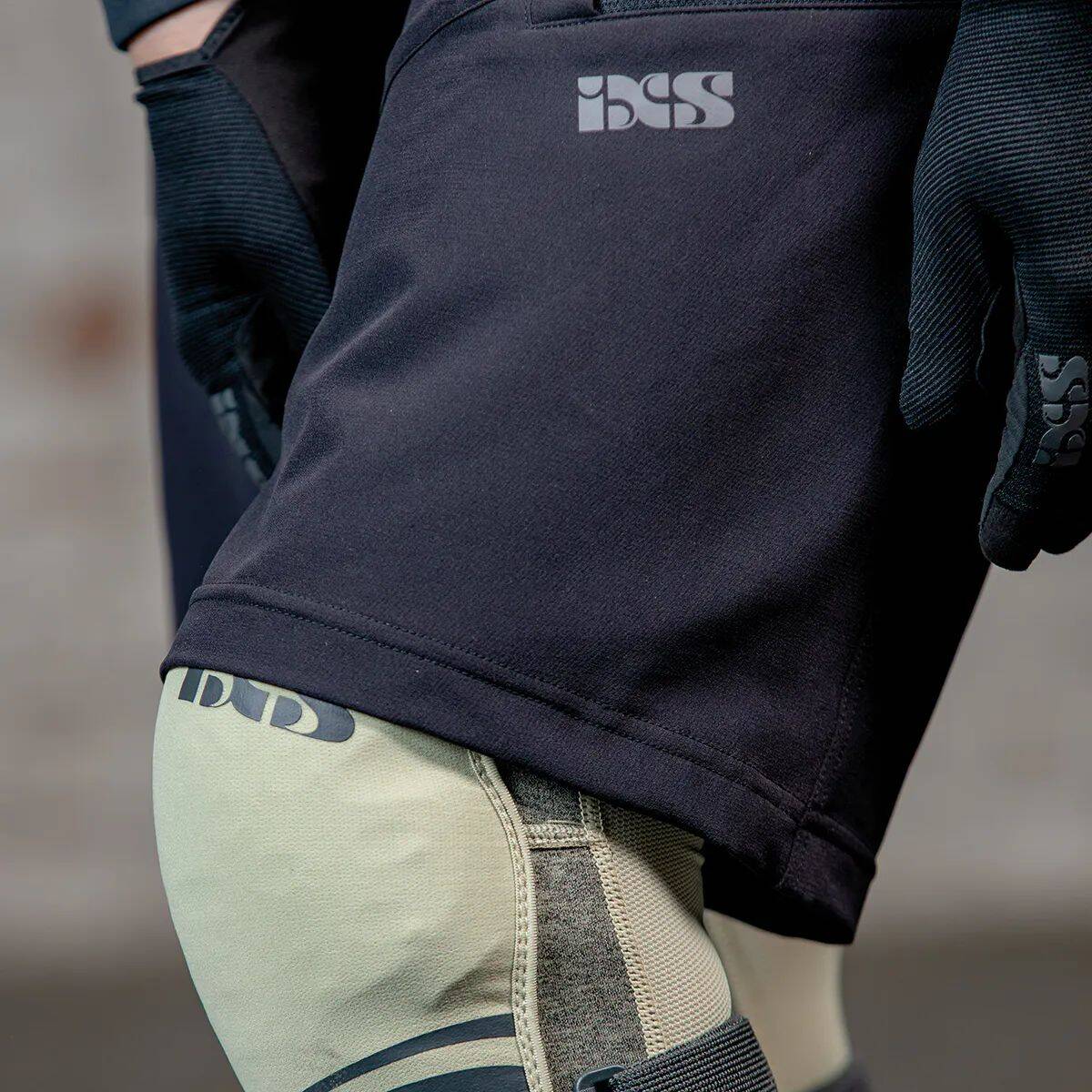 iXS Women's Carve Evo Shorts - Anthracite/Black