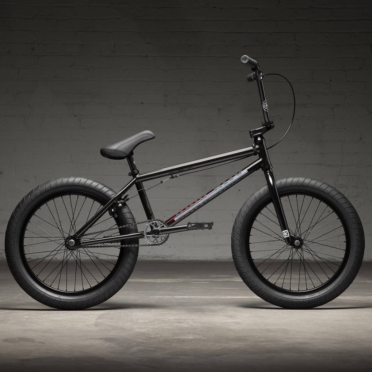 Kink Whip 20.5'' 2022 Complete BMX - Gloss Black Fade