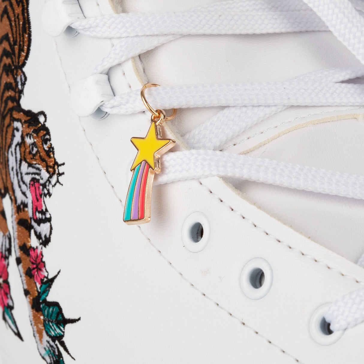LMNADE Lace Charm - Shooting Star