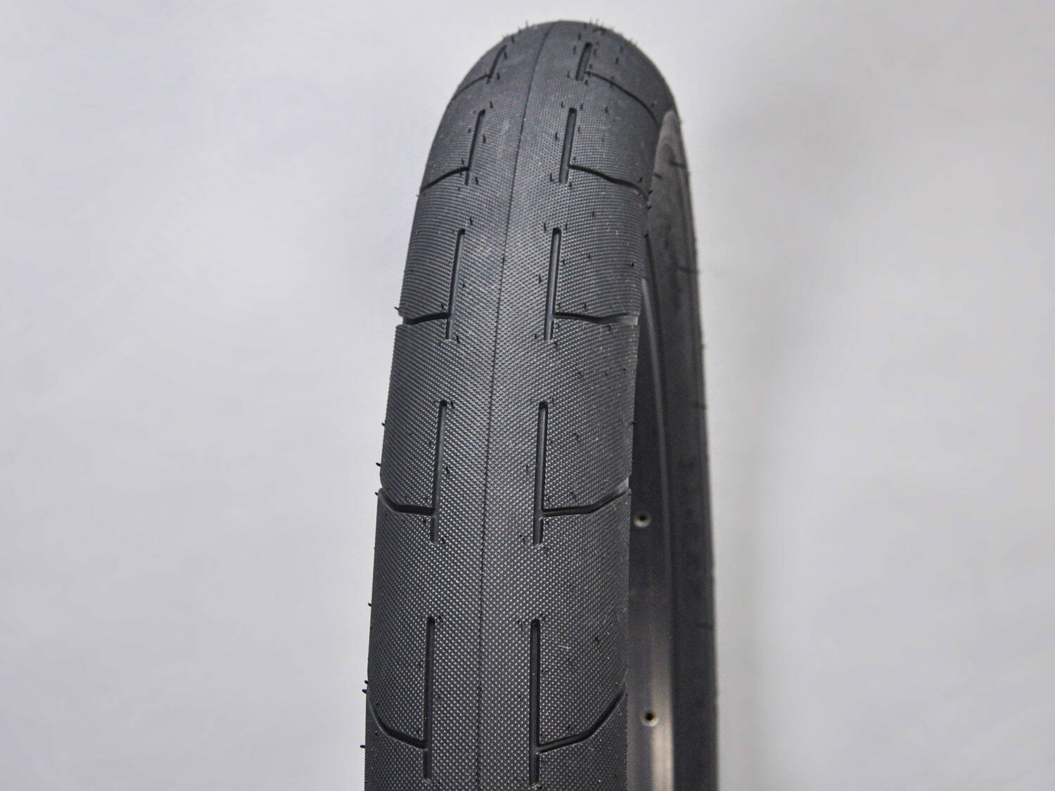 Mafiabike Lagos RSR 18" BMX Tyre - Black (PAIR)
