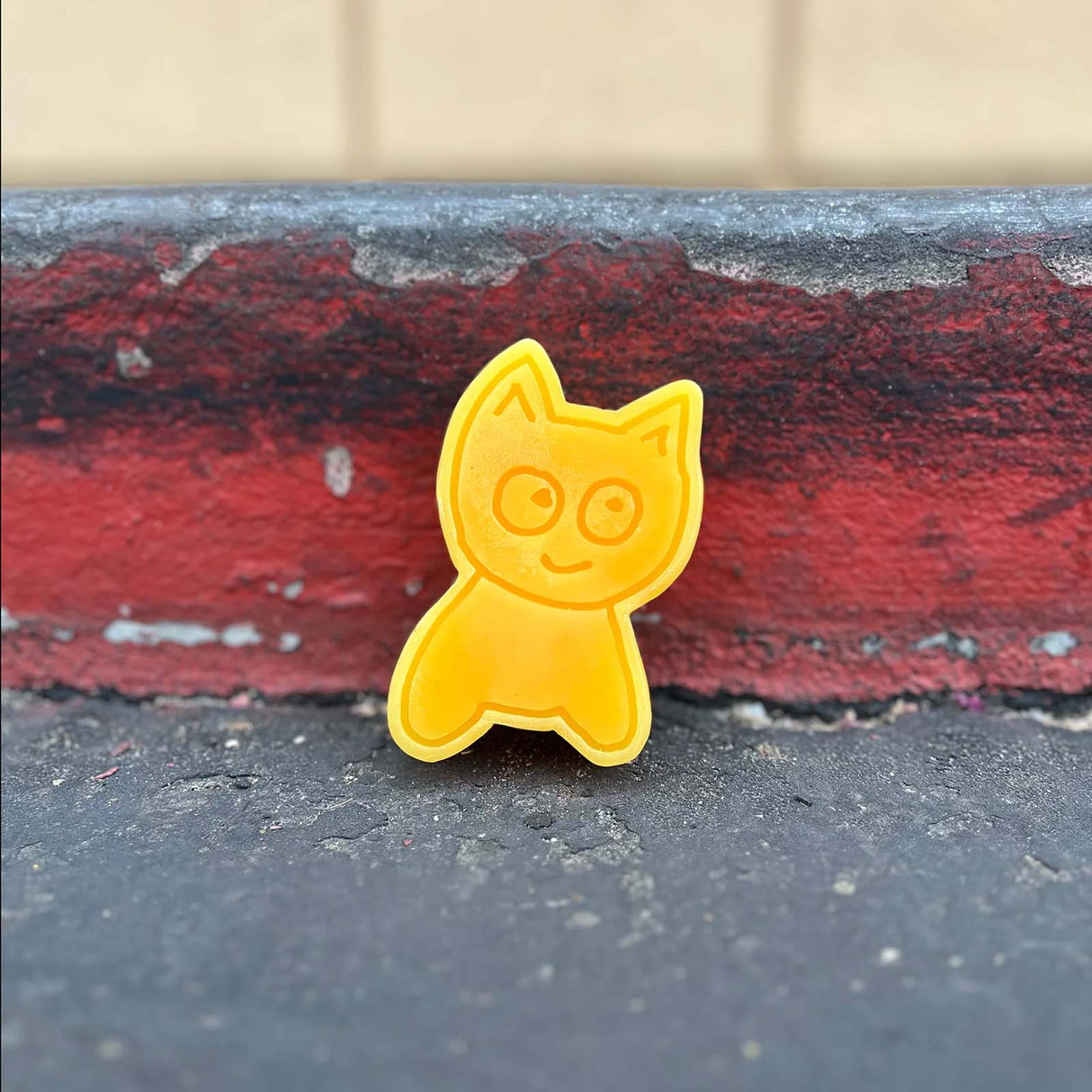 Meow Extra Large Skateboard Wax - Yellow