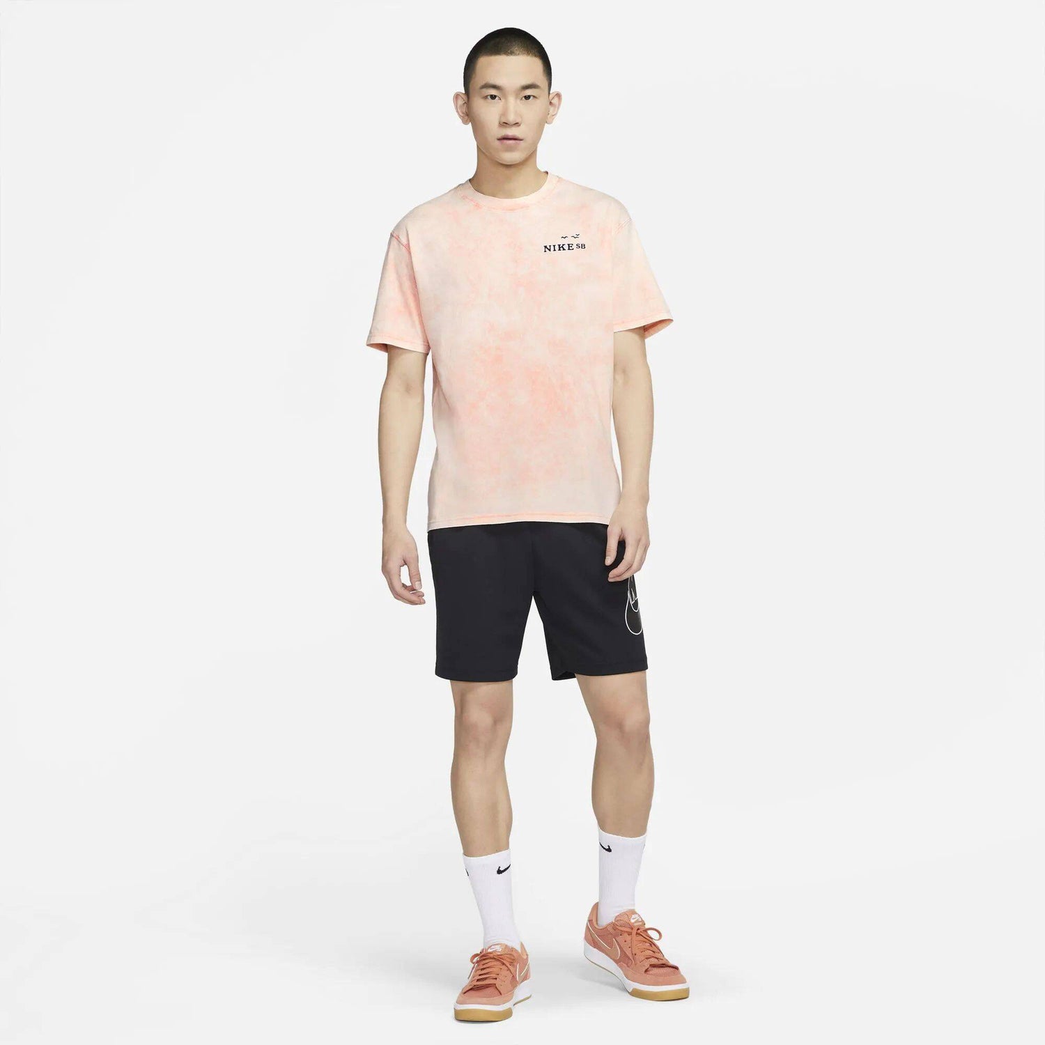 Nike SB Cruisin' T Shirt - Crimson Bliss