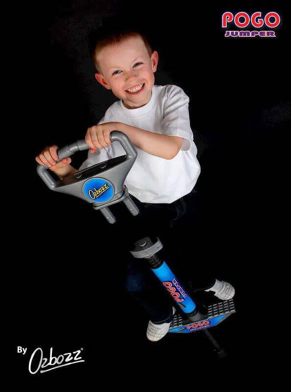 Ozbozz 100cm Pogo Stick - Black/Silver