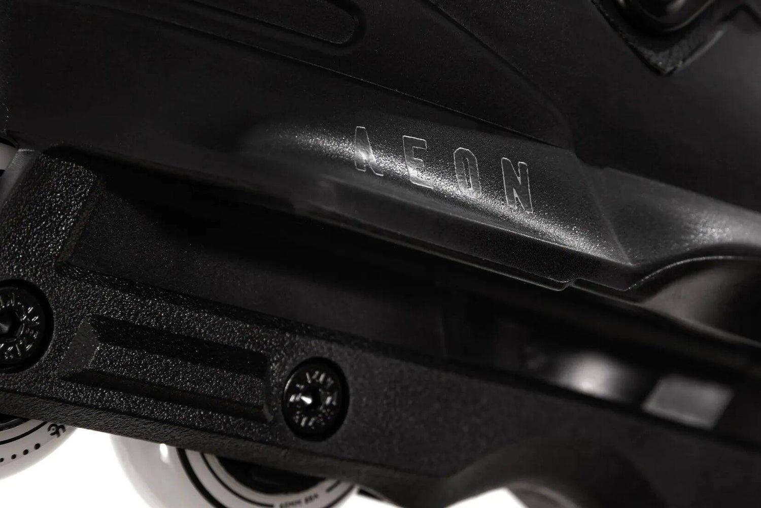 USD Aeon 60 XXI Aggressive Skates - Black
