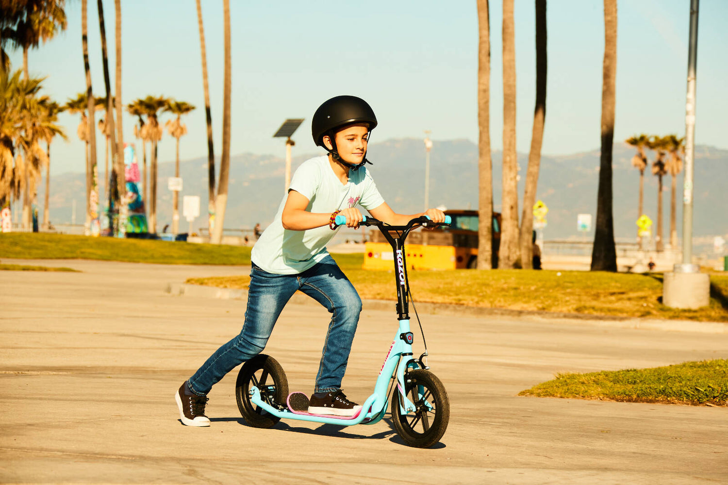 Razor Flashback Commuter Scooter - Blue