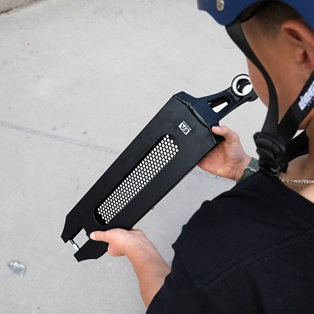 Root Industries Invictus v3 Scooter Deck - Black 19.5" x 5.2"
