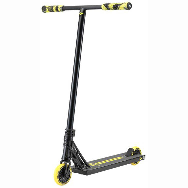 Sacrifice Chapter 2 Street Scooter - Gloss Black/Gold