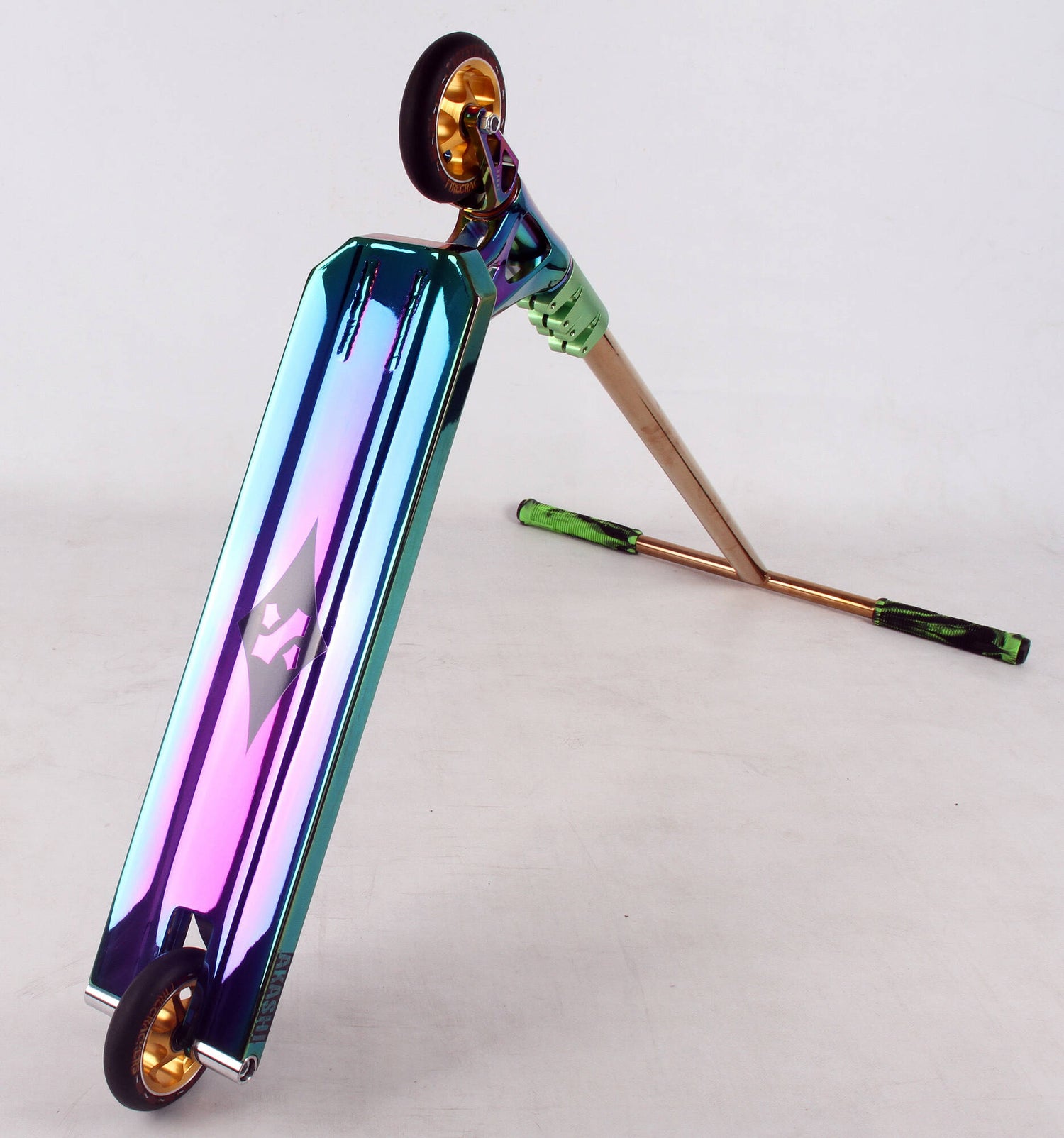 Sacrifice Custom Stunt Scooter - Neochrome/Gold
