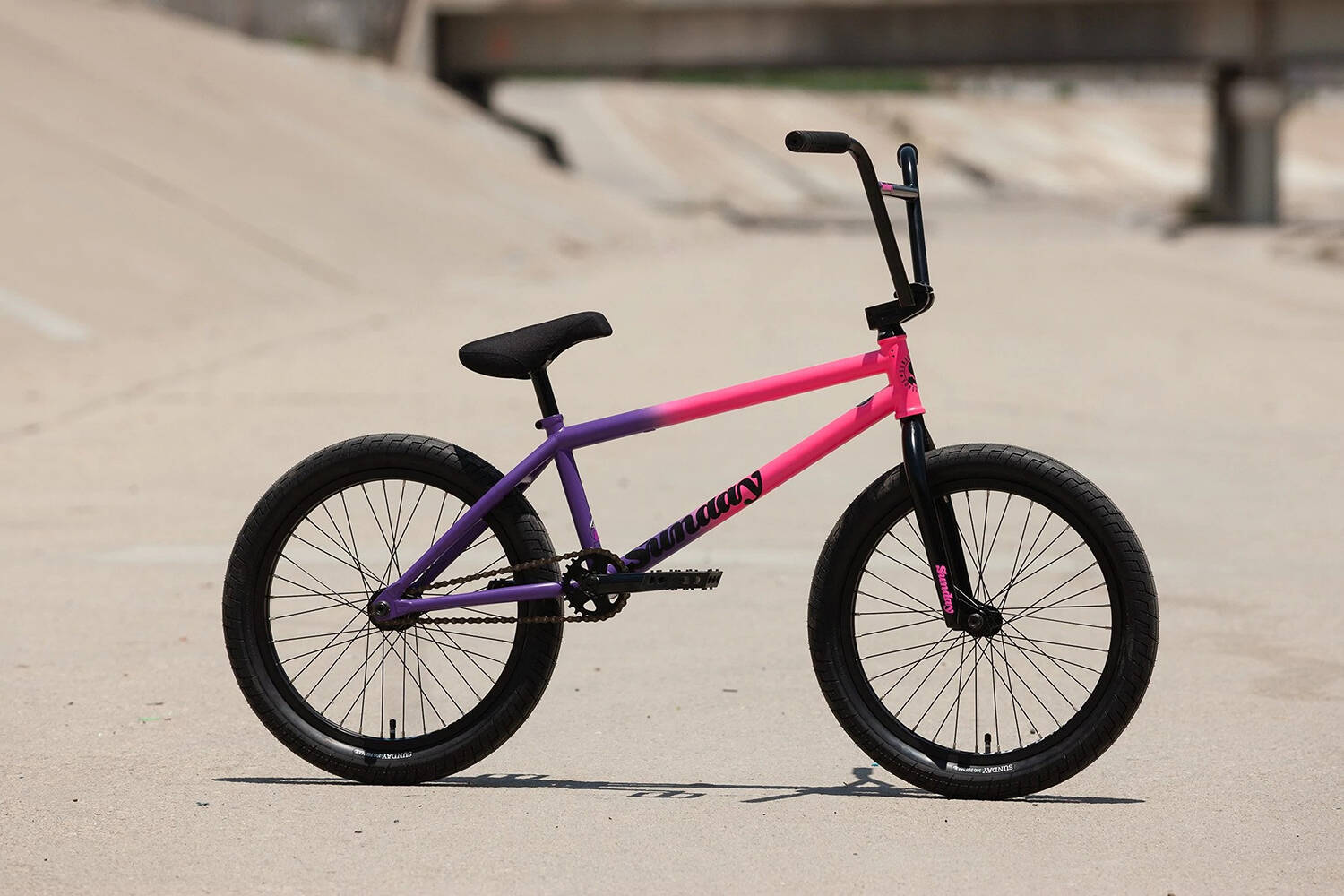 Sunday 2022 Street Sweeper Complete BMX - Jake Seeley Sig