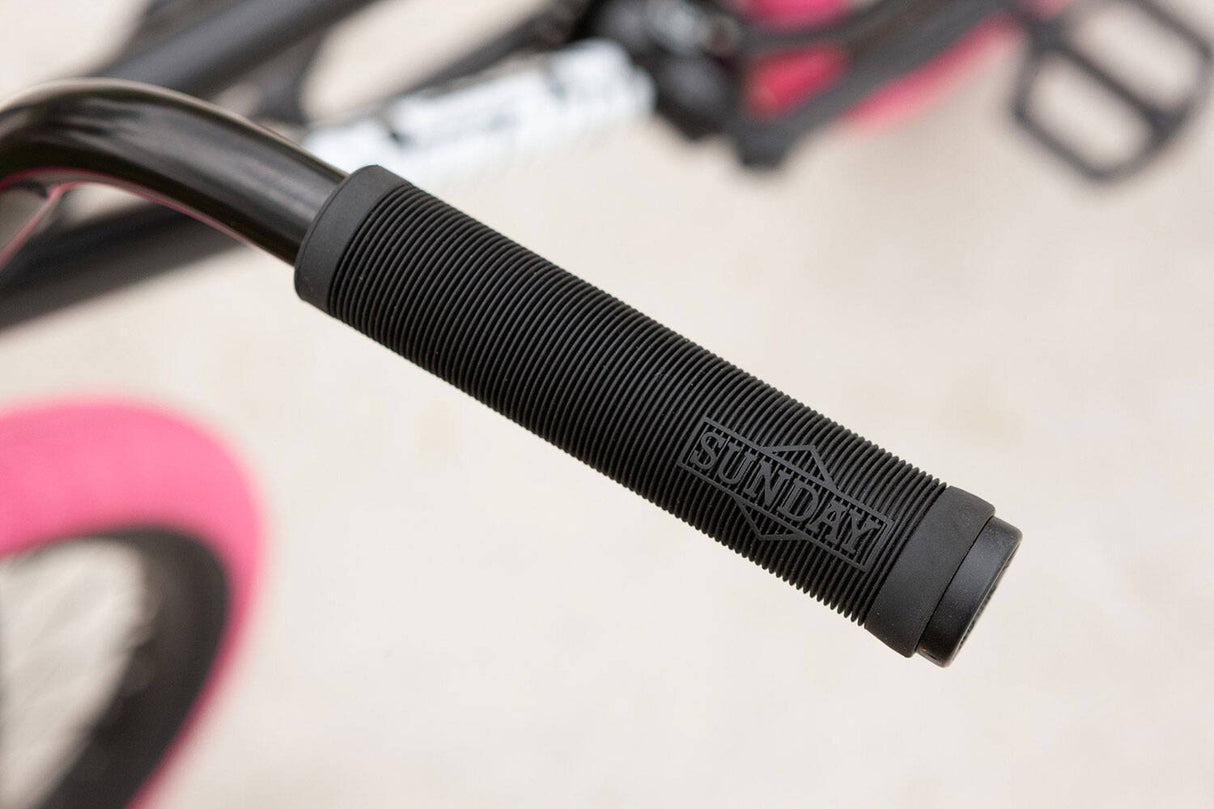 Sunday 2022 Blueprint 20" Complete BMX - Gloss Black/Pink Tyres