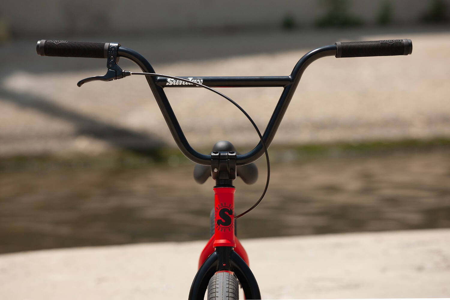 Sunday 2022 Primer 20.75'' Complete BMX - Matte Fire Engine Red