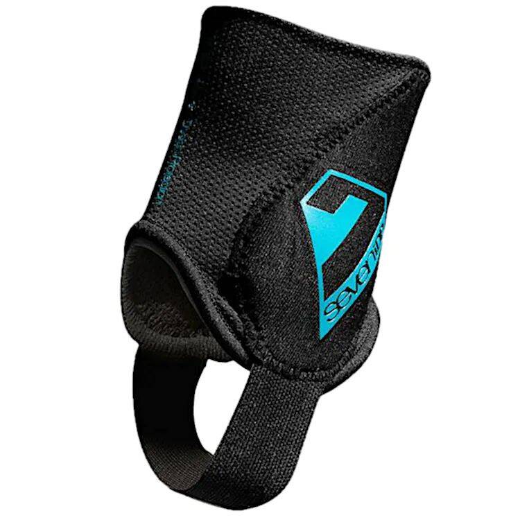 7iDP Control Ankle Guards - Black