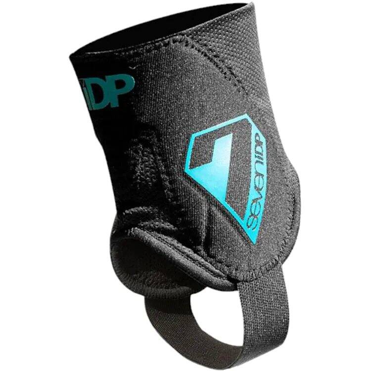7iDP Control Ankle Guards - Black SML/MED