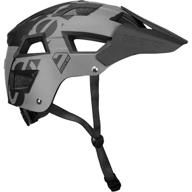 7iDP M5 Helmet - Black/Black