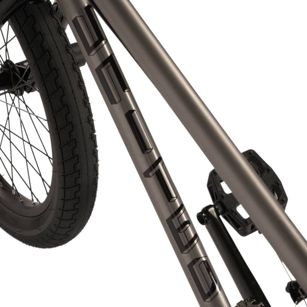 United Reborn 20.8'' Complete BMX - Matte Clear