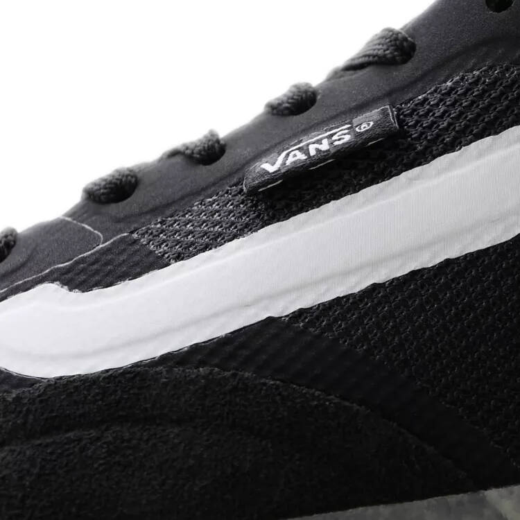 Vans Ave Skate Shoes - Black/White