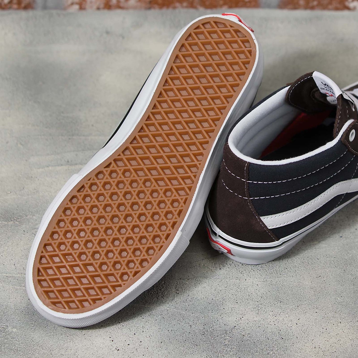 Vans Grosso Mid Skate Shoes - Dark Brown/Navy